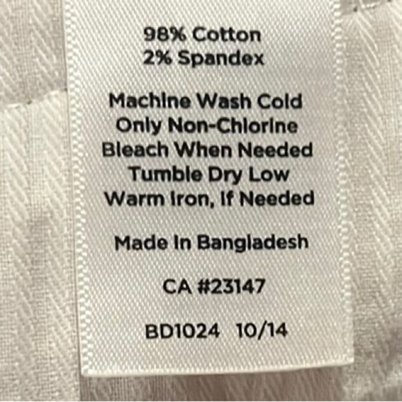 Talbot’s Women's Tan Bermuda Shorts size 8 - Picture 11 of 11